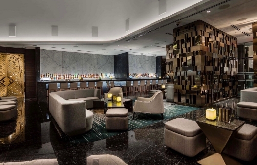Fabricamos el mobiliario del lobby, el bar y el restaurante con diseño de Ba-Haus KNF, EN LA Trump Tower en Miami.